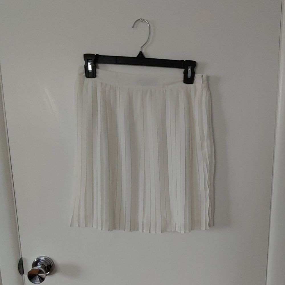 Forever 21 White Skirt